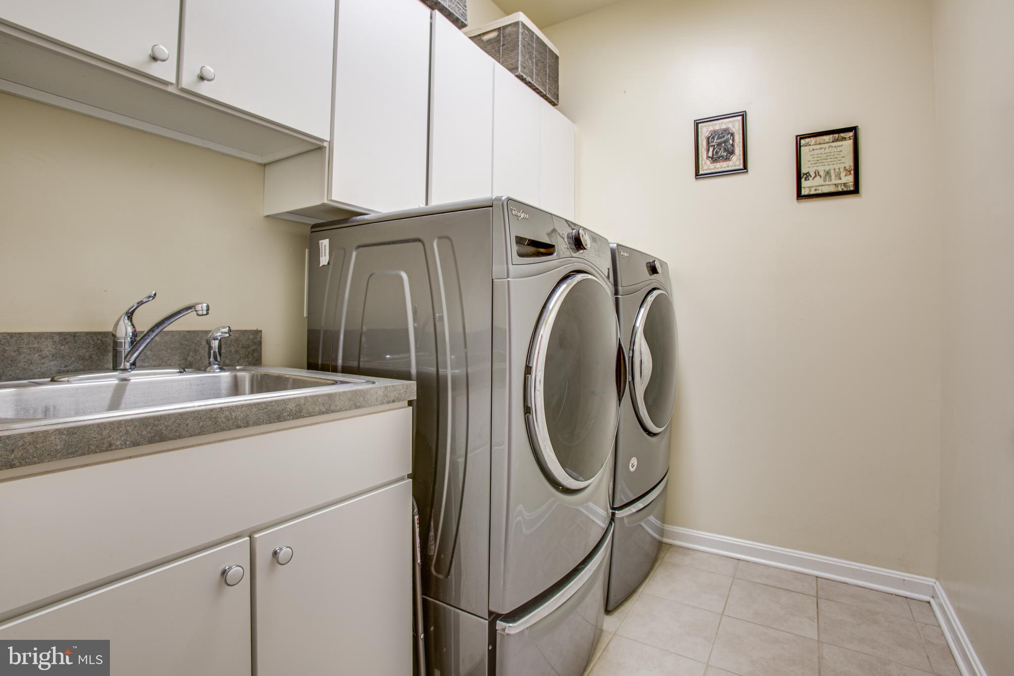 9161 Caledon Road King George, VA 22485 - Photo 17 of 77 Main level laundry with sink