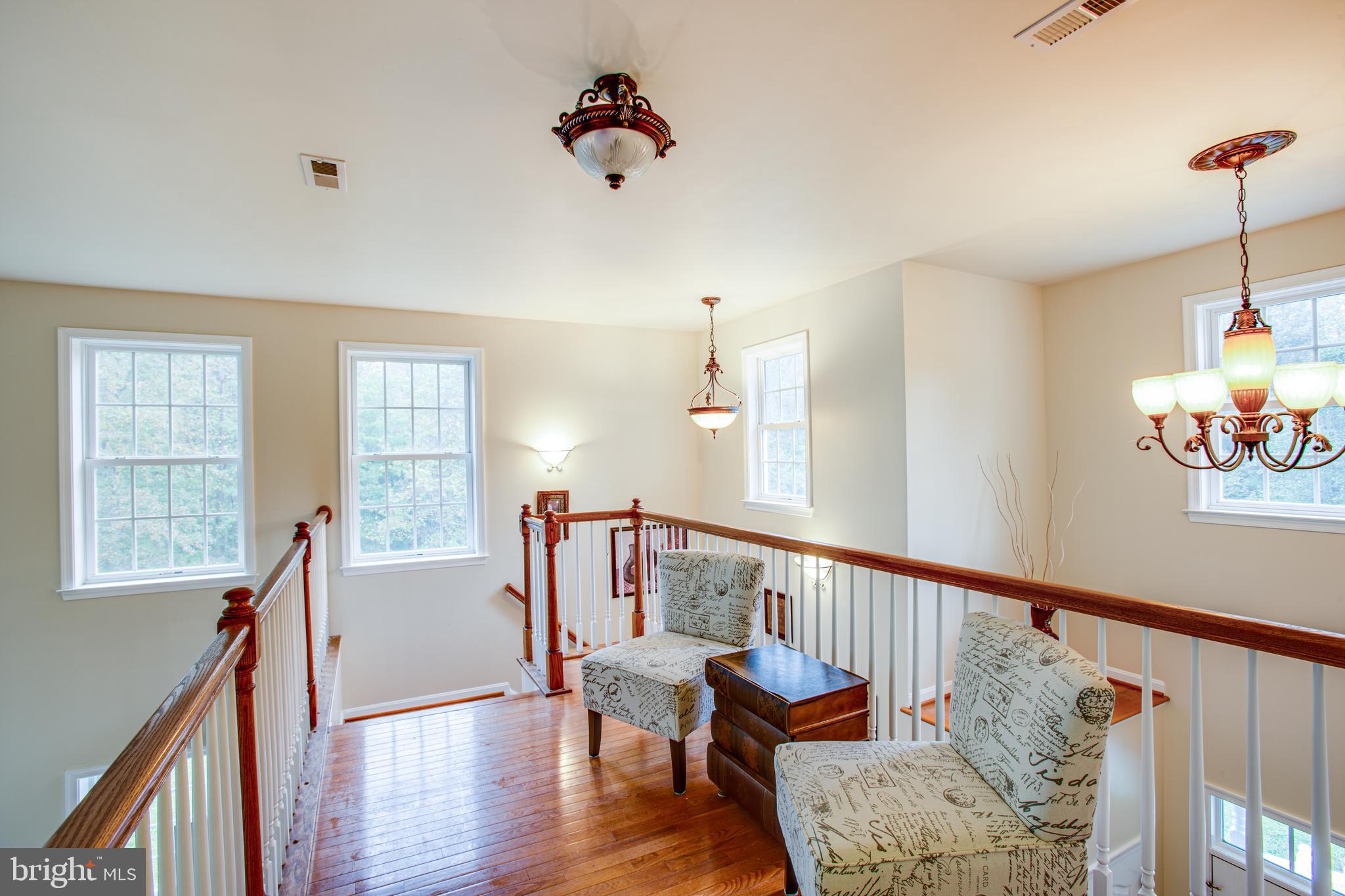 9161 Caledon Road King George, VA 22485 - Photo 29 of 77 Upstairs hall
