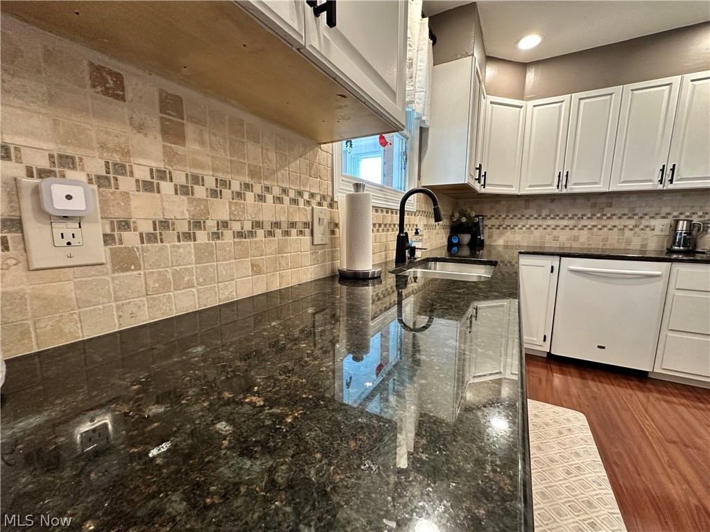 17437 Early Cemetary Road Newcomerstown, OH 43832 - Photo 36 of 49 granite countertops and backsplash