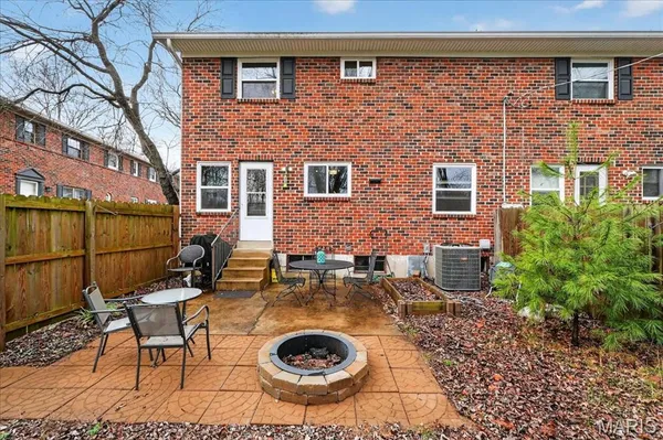 $220,000 | 1104 Cantina Drive, Chesterfield, MO 63141