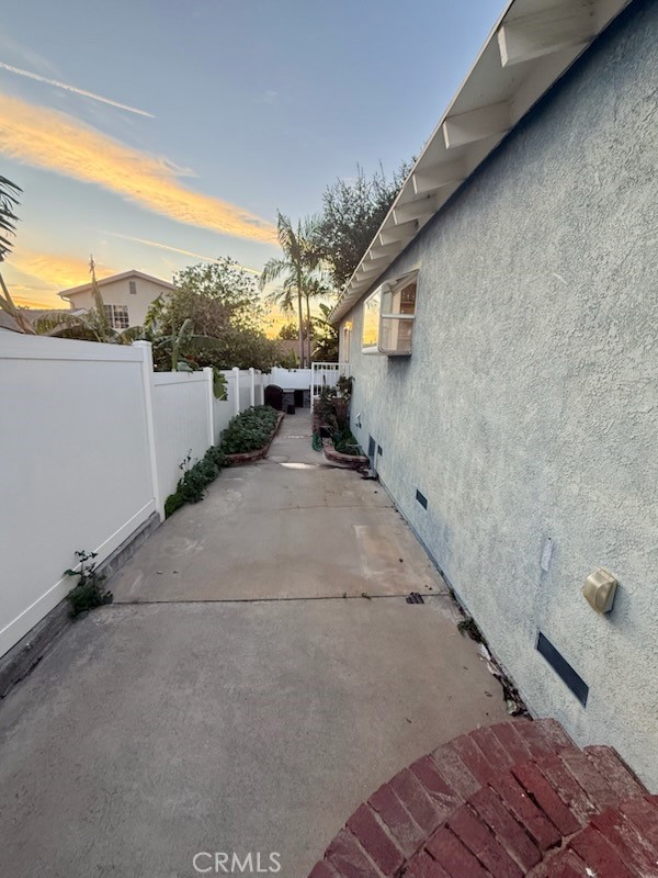 10549 Rhodesia Avenue Sunland, CA 91040 - Photo 13 of 15