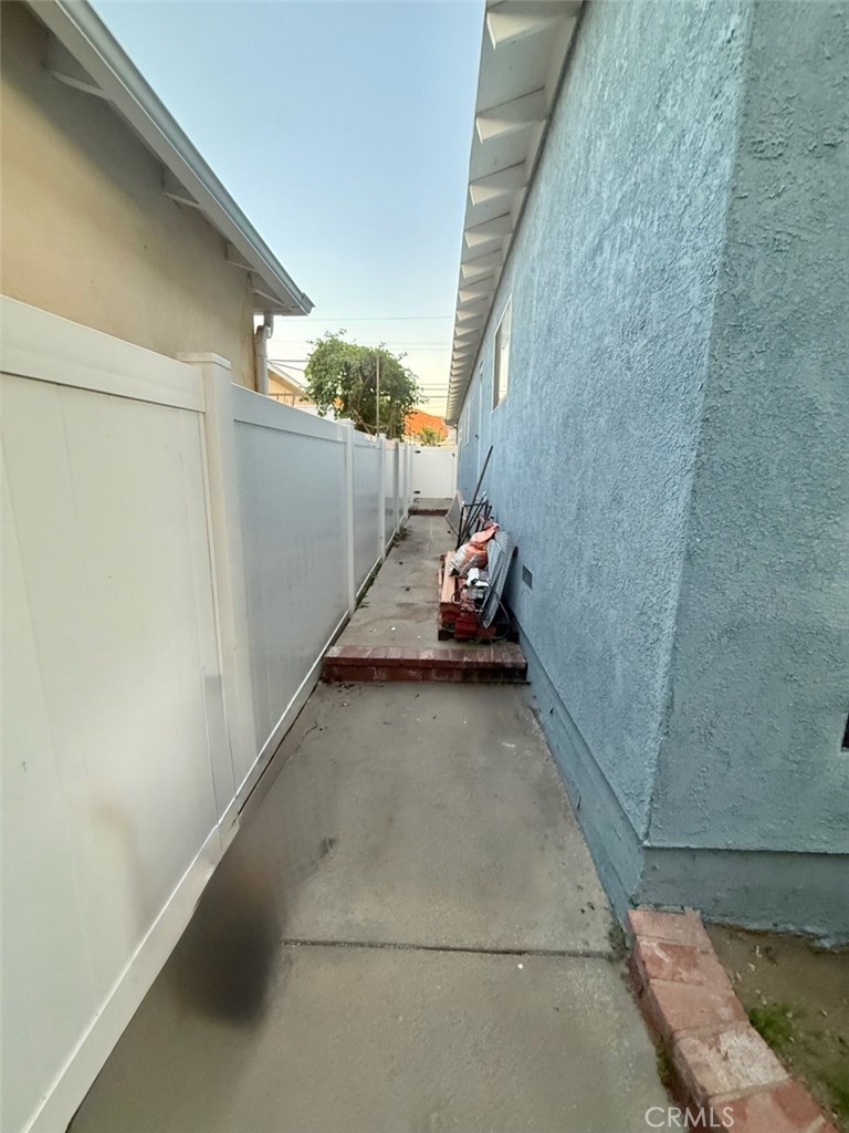 10549 Rhodesia Avenue Sunland, CA 91040 - Photo 15 of 15