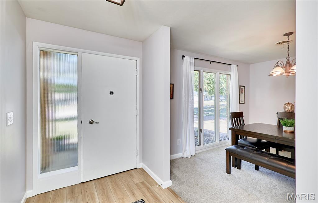 103 Calico Lane Ballwin, MO 63011 - Photo 6 of 37