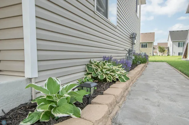 $289,900 | 1381 Westport Beach Way, West Fargo, ND 58078