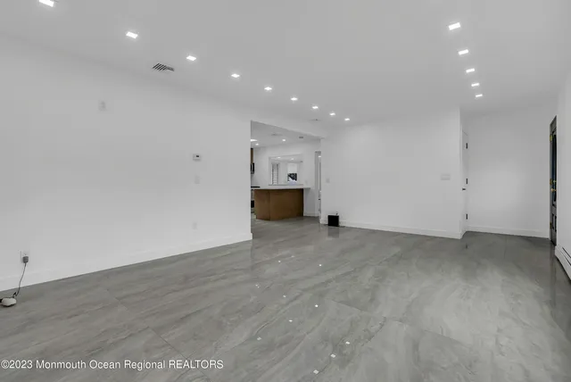 an empty room with an empty space