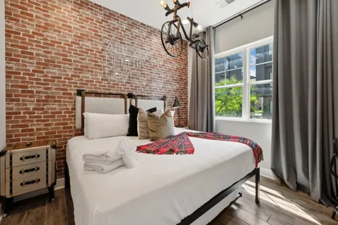 $929,999 | 1407 Napoleon Street, Nashville, TN 37207