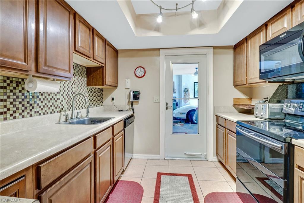761 11th Street Southwest Naples, FL 34117 - Photo 7 of 26 Gallery Image 7