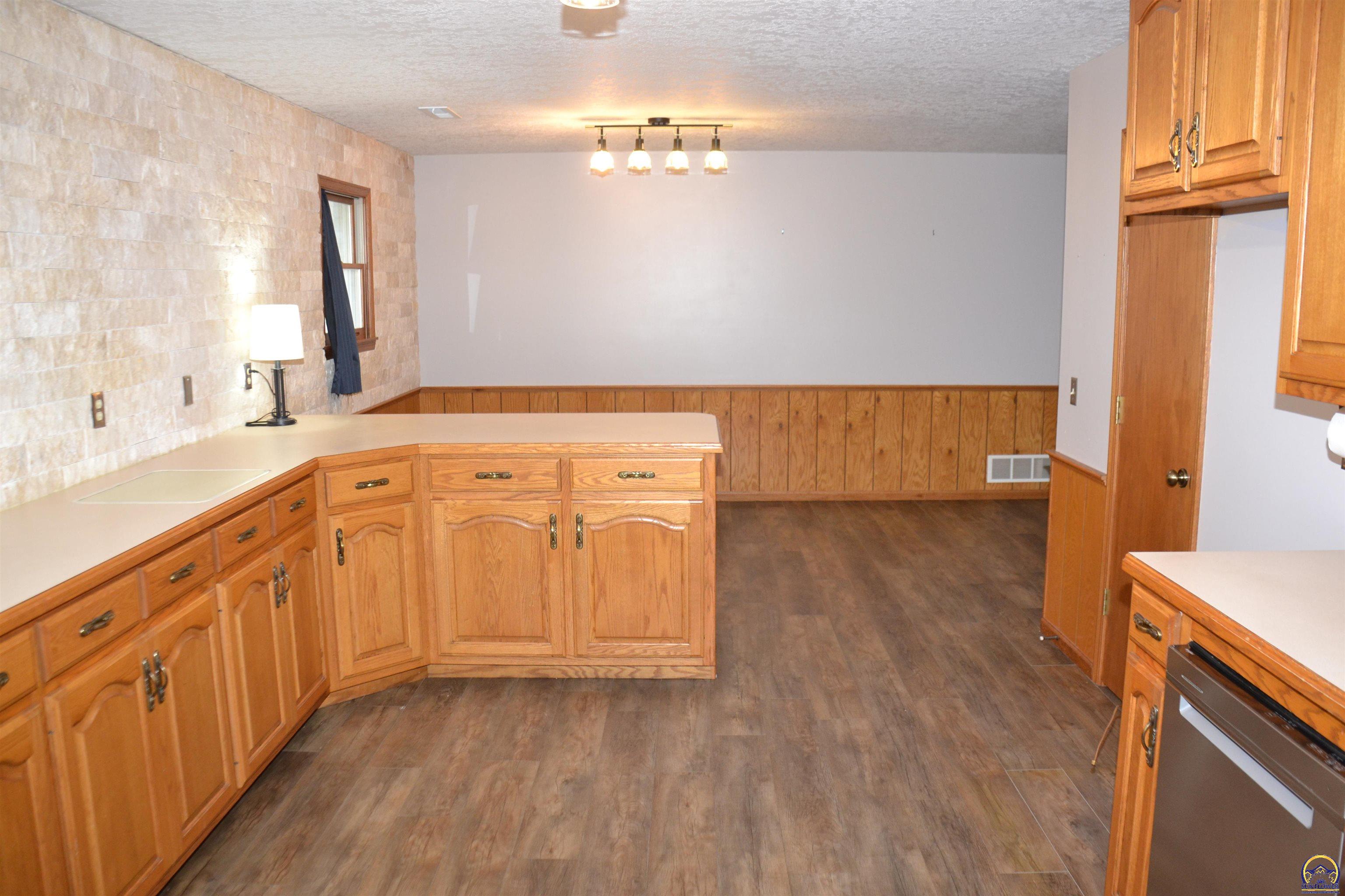 2599 Shetland Road Waverly, KS 66871 - Photo 7 of 49