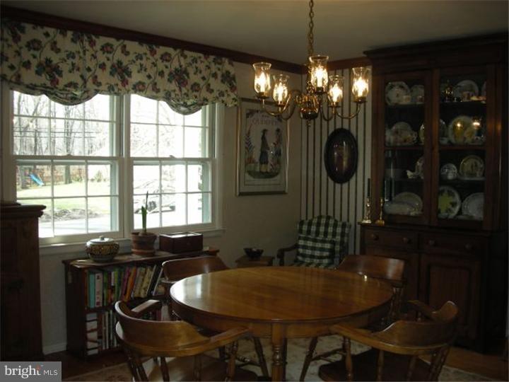 30 Reeder Avenue Lawrenceville, NJ 08648 - Photo 5 of 25 Breakfast Room