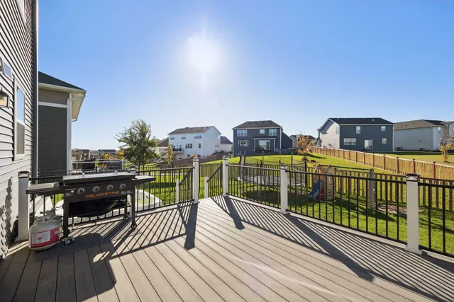 $495,000 | 1250 Maple Lane, Carver, MN 55315