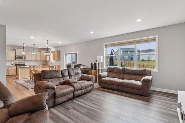 $495,000 | 1250 Maple Lane, Carver, MN 55315