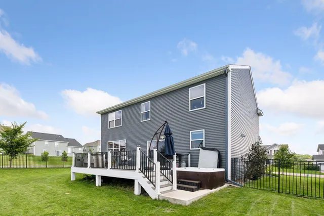 $495,000 | 1250 Maple Lane, Carver, MN 55315