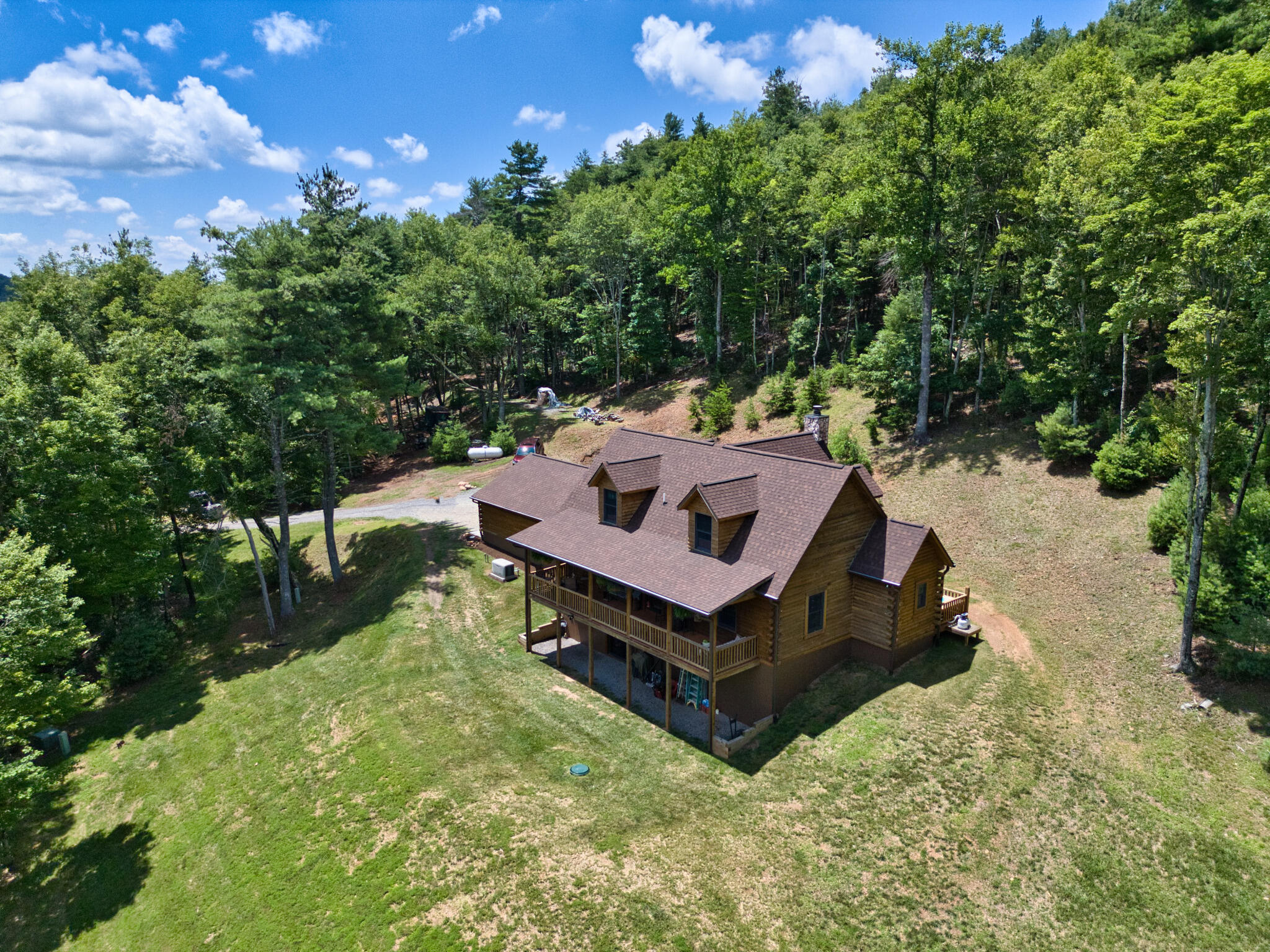 567 Weeks Road Northwest Floyd, VA 24091 - Photo 7 of 71 6 DJI_20250702141555_0135_D