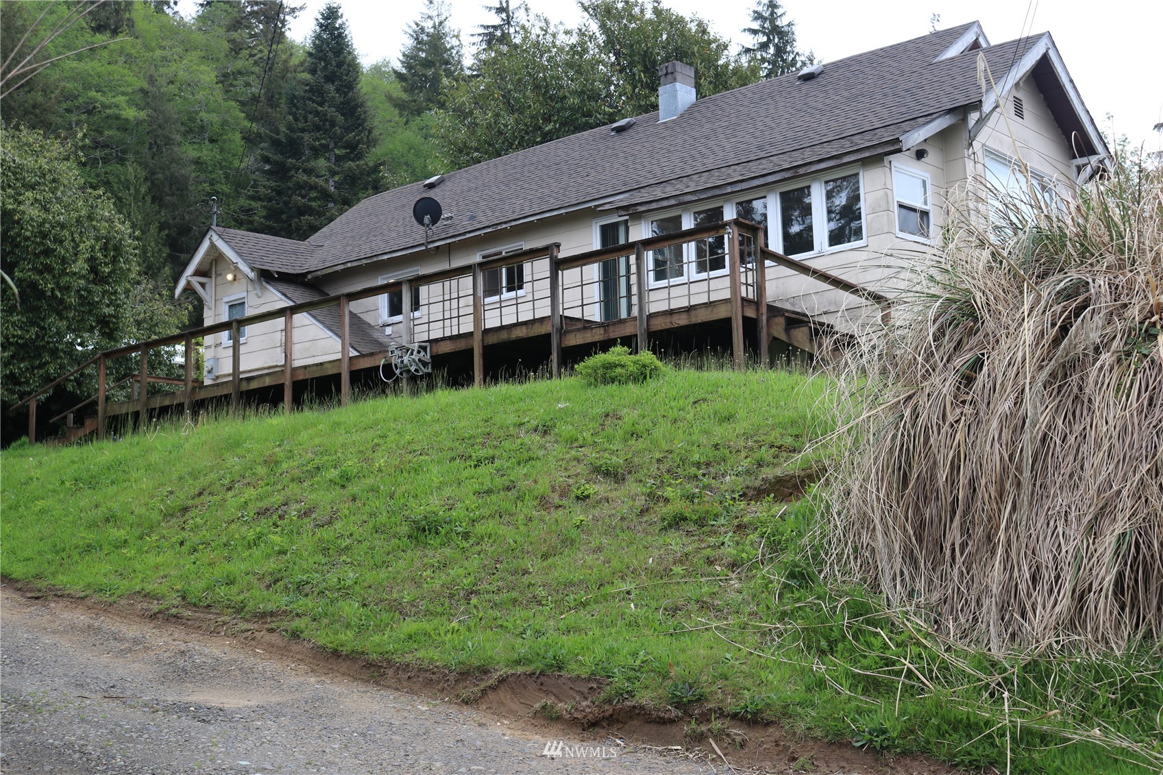 1810 Ranier Street Aberdeen, WA 98520 - Photo 5 of 24 Gallery Image 5