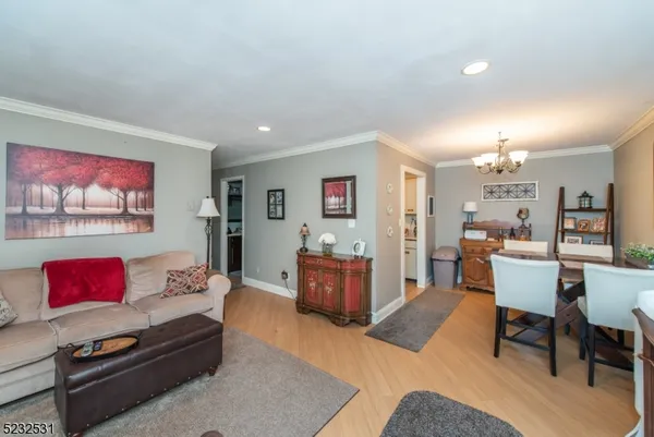 $2,600 | 305 Federal Hill Road, Pompton Lakes, NJ 07442