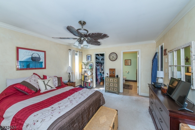 305 Federal Hill Road Pompton Lakes, NJ 07442 - Photo 14 of 20