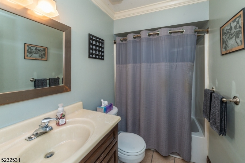 305 Federal Hill Road Pompton Lakes, NJ 07442 - Photo 18 of 20