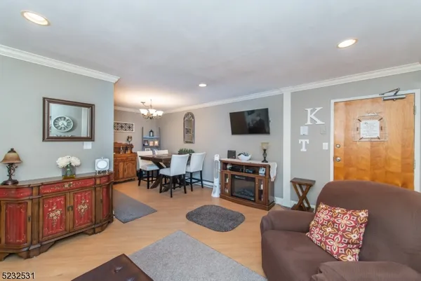 $2,600 | 305 Federal Hill Road, Pompton Lakes, NJ 07442