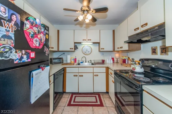 $2,600 | 305 Federal Hill Road, Pompton Lakes, NJ 07442
