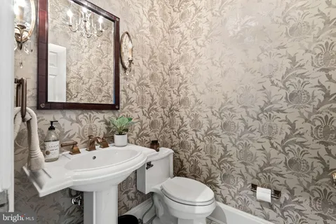 $2,495,000 | 215 Woodland Terrace, Unit A, Alexandria, VA 22302