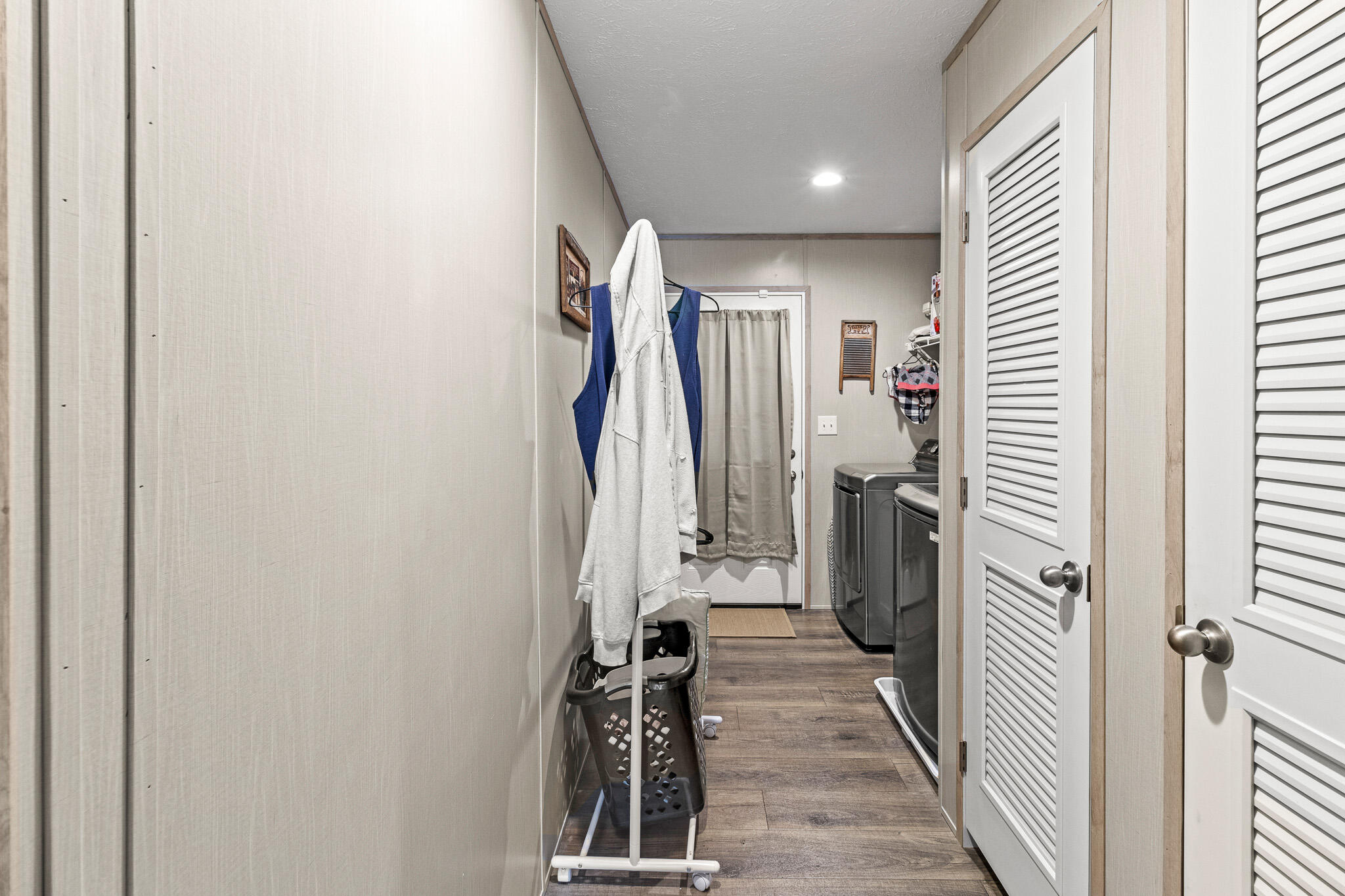 1231 Black Mountain Road Dunlap, TN 37327 - Photo 16 of 34 Laundry