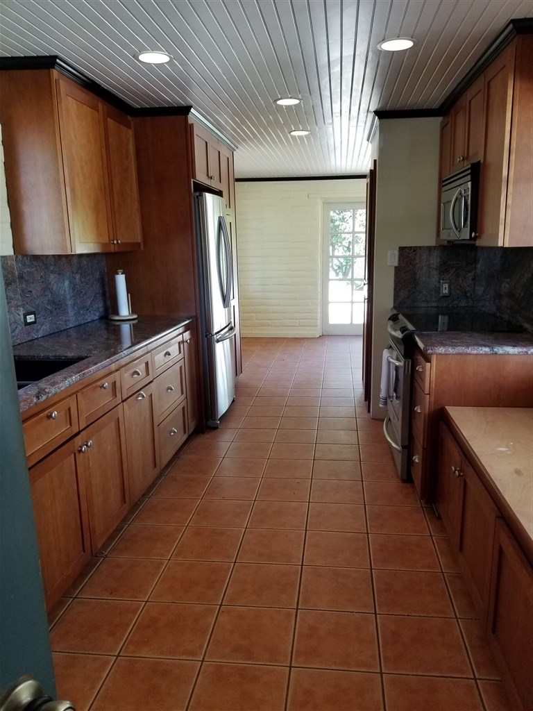 1524 Dickey Street Fallbrook, CA 92028 - Photo 5 of 11 Gallery Image 5