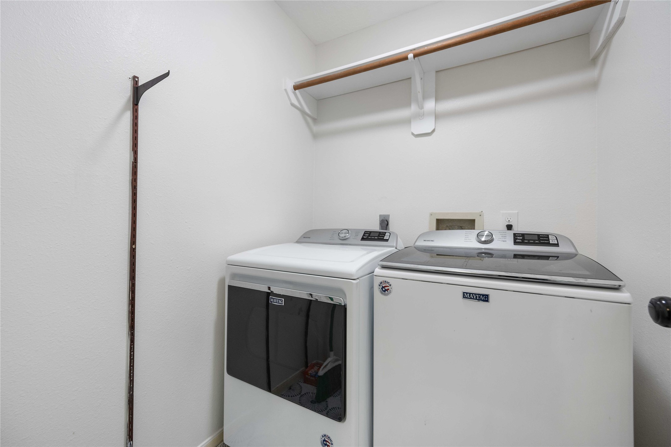 12714 Sandri Lane Houston, TX 77077 - Photo 27 of 28 a utility room with dryer and washer