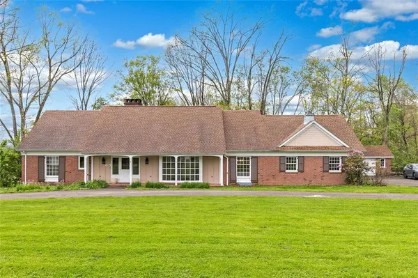 $869,900 | 124 Hermitage Circle, Ligonier, PA 15658