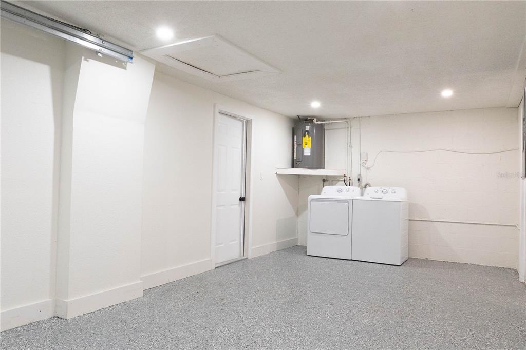 6340 Westport Drive Port Richey, FL 34668 - Photo 26 of 51 a utility room with dryer and washer