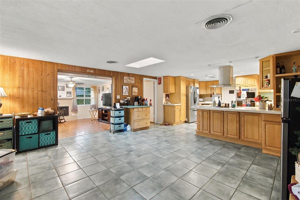 2236 Alice Road Sarasota, FL 34231 - Photo 10 of 24 Gallery Image 10
