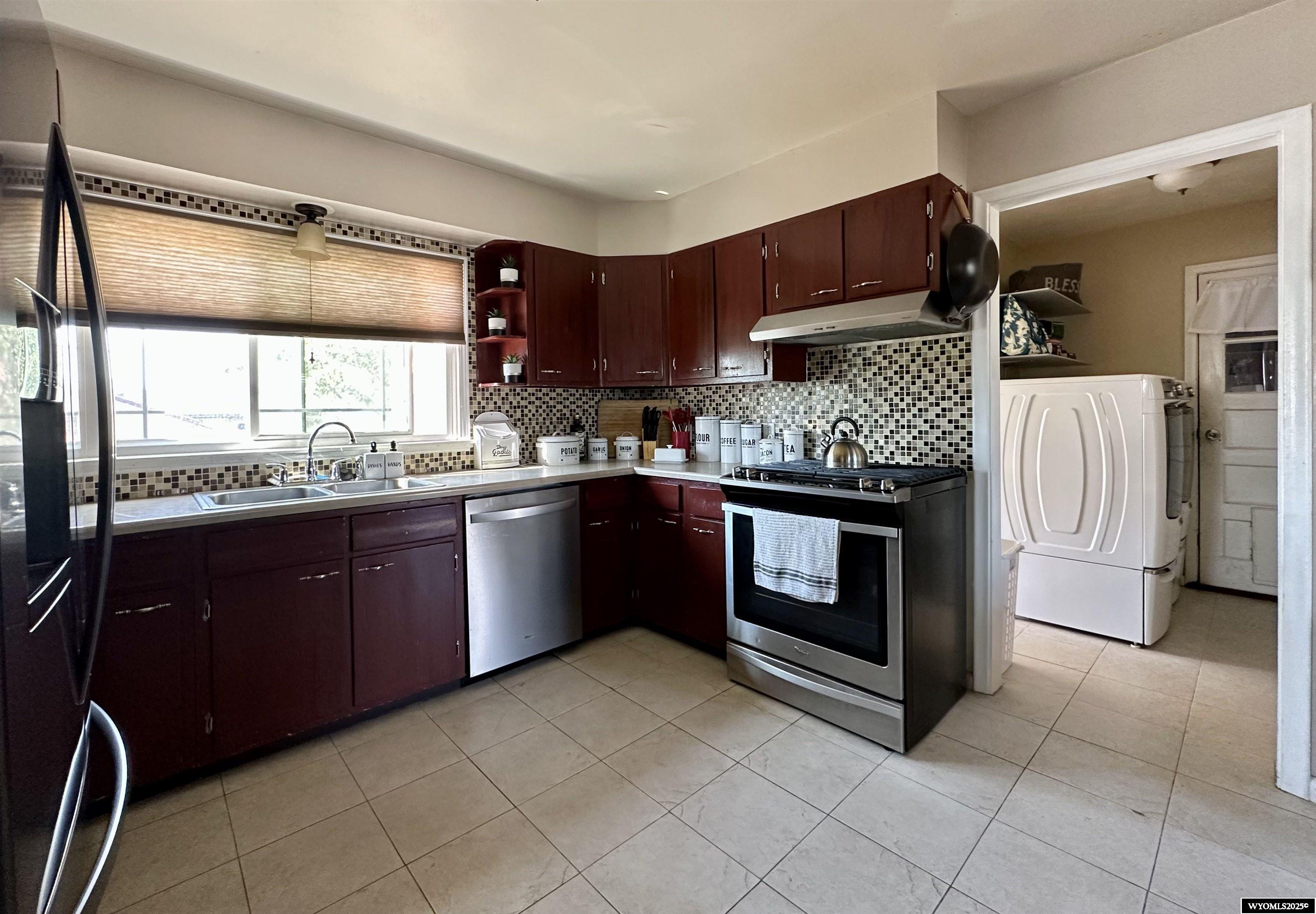 116 West Heath Street Rawlins, WY 82301 - Photo 11 of 28