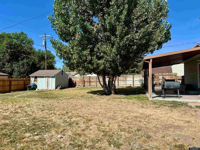 $269,900 | 116 West Heath Street, Rawlins, WY 82301