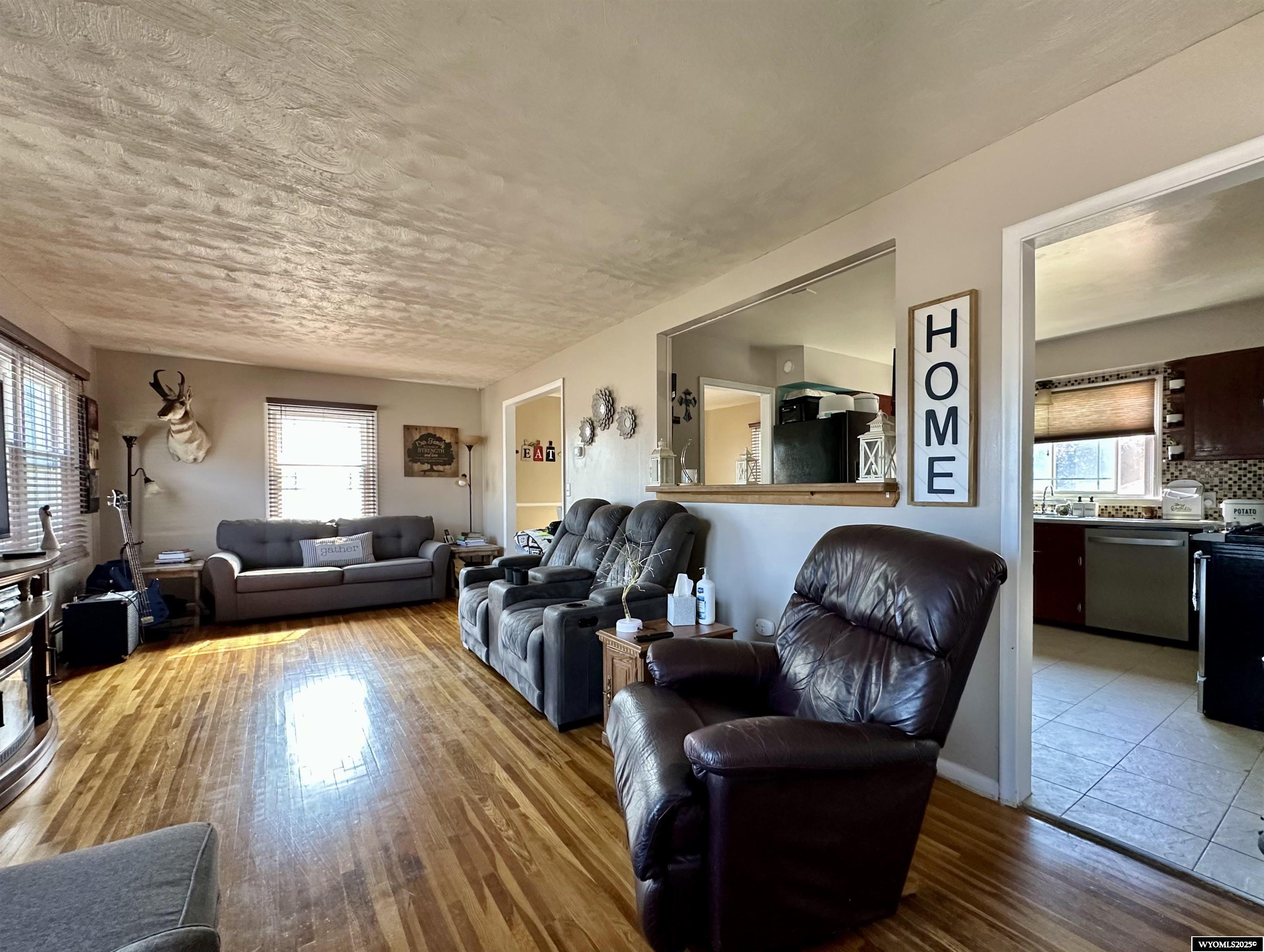 116 West Heath Street Rawlins, WY 82301 - Photo 5 of 28