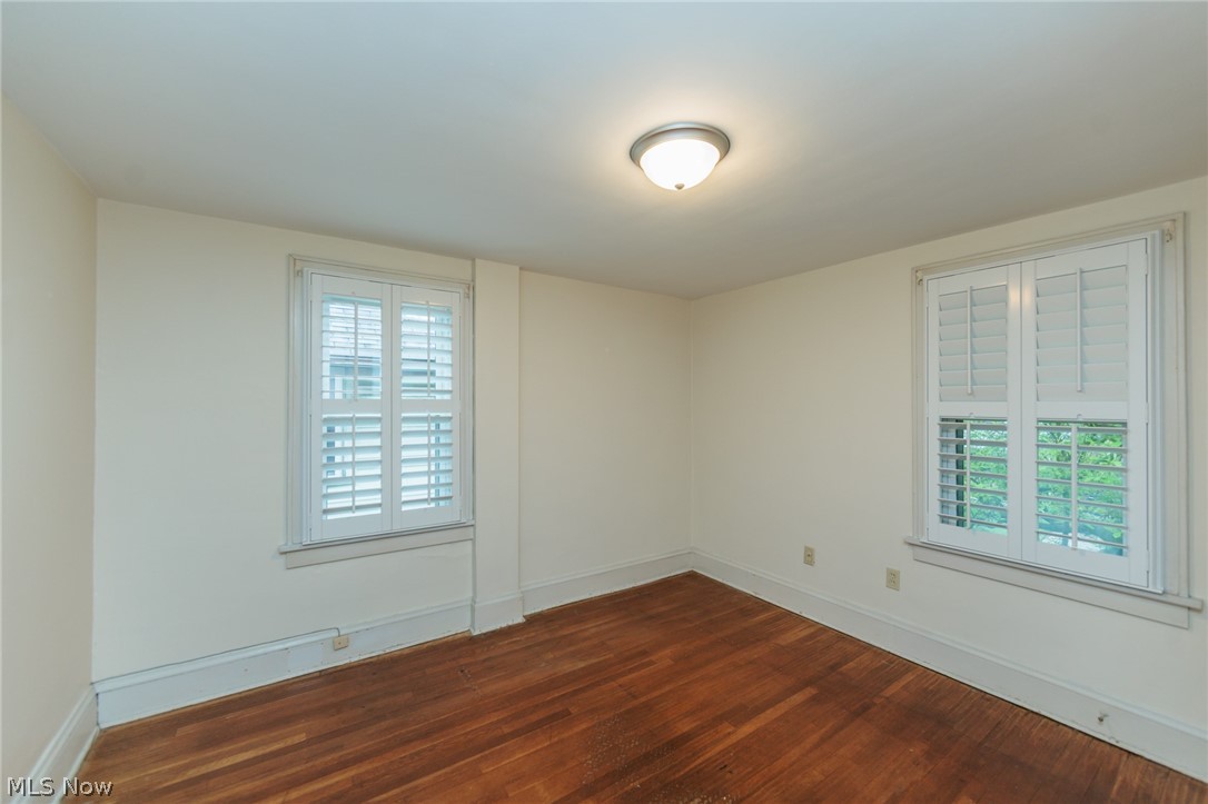 983 Dan Street Akron, OH 44310 - Photo 32 of 46