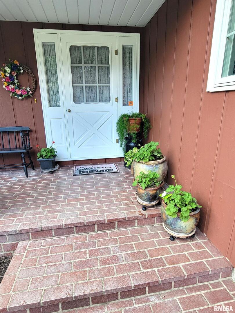 2753 North Stanford Road Flora, IL 62839 - Photo 12 of 99