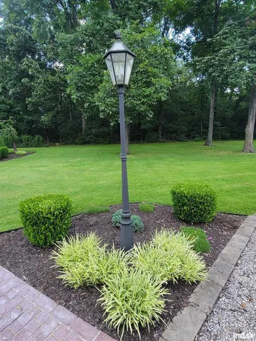 a view of a garden with pathway