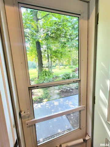 $449,000 | 2753 North Stanford Road, Flora, IL 62839