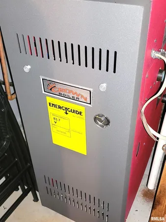 $399,000 | 2753 North Stanford Road, Flora, IL 62839