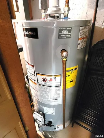 $449,000 | 2753 North Stanford Road, Flora, IL 62839