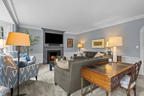 $2,895,000 | 865 Church Street, Lake Forest, IL 60045