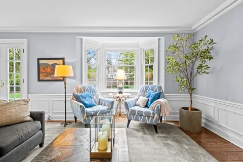 $2,895,000 | 865 Church Street, Lake Forest, IL 60045