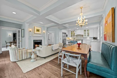 $2,895,000 | 865 Church Street, Lake Forest, IL 60045