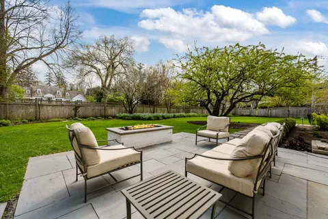 $2,895,000 | 865 Church Street, Lake Forest, IL 60045