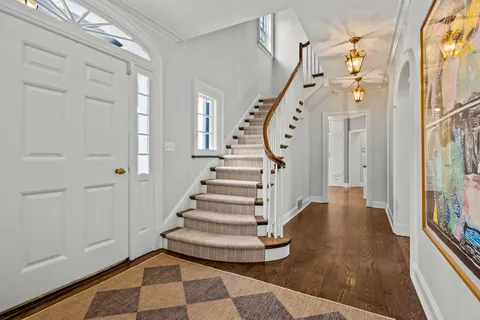 $2,895,000 | 865 Church Street, Lake Forest, IL 60045