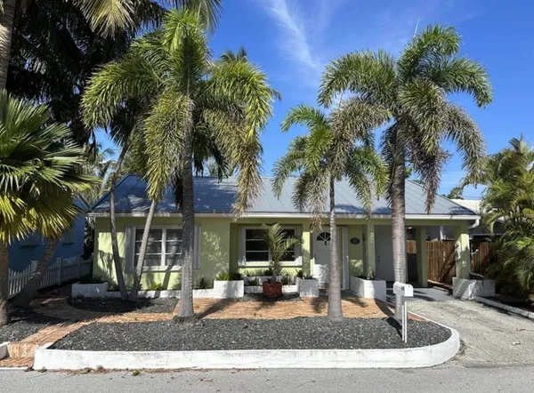 $4,200 | 49 Douglas Drive, Ocean Ridge, FL 33435