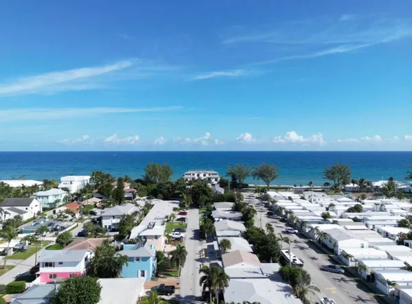 $4,200 | 49 Douglas Drive, Ocean Ridge, FL 33435