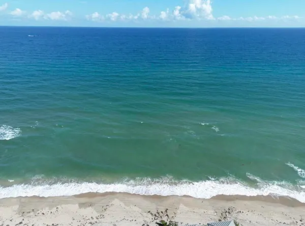 $4,200 | 49 Douglas Drive, Ocean Ridge, FL 33435