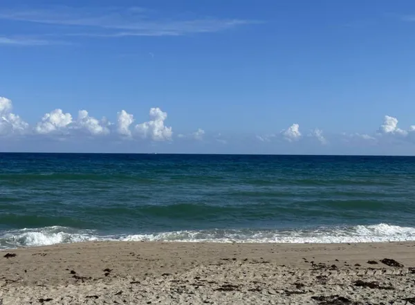 $4,200 | 49 Douglas Drive, Ocean Ridge, FL 33435