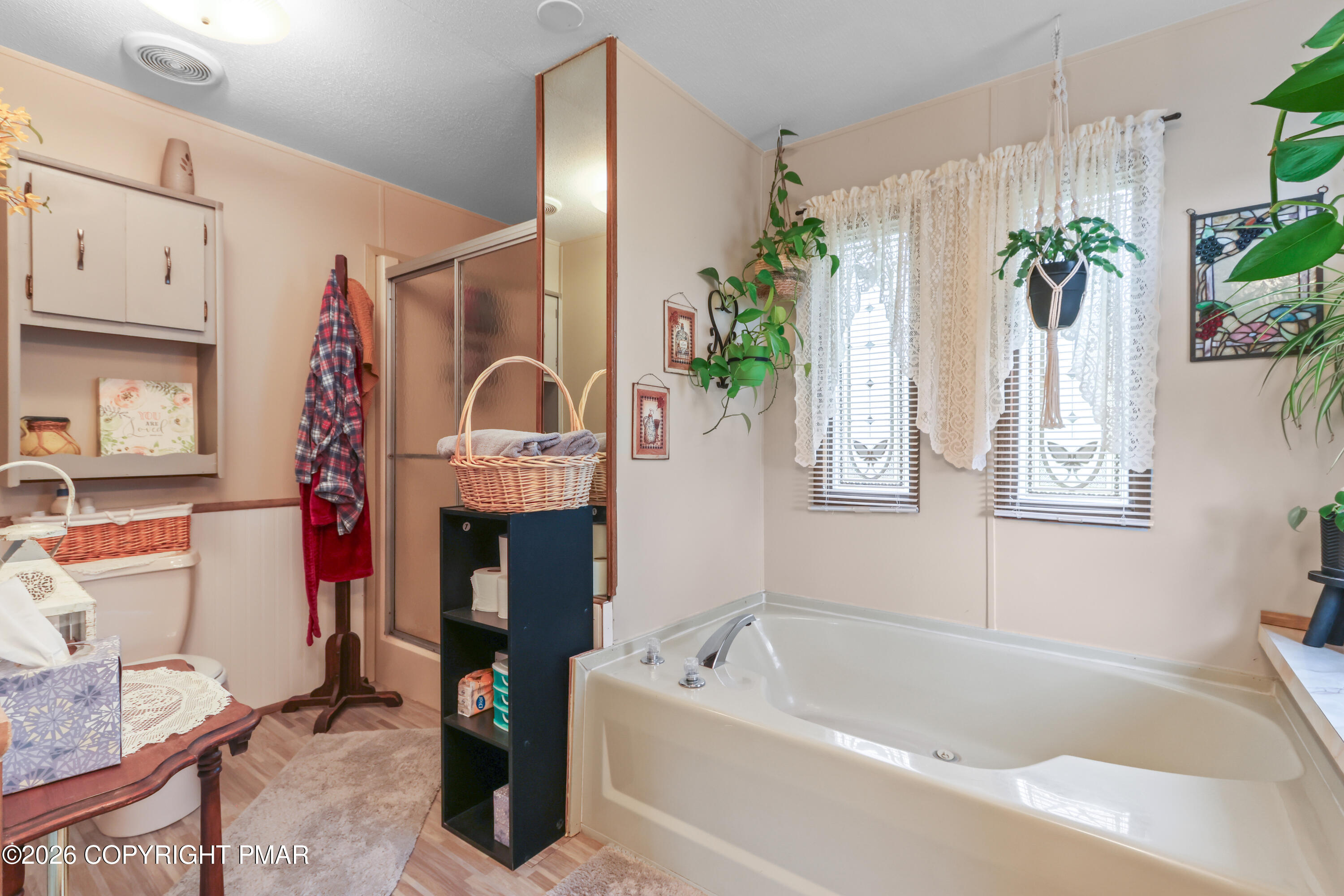 17 Valley View Drive Bath, PA 18014 - Photo 18 of 34 a bathroom with a bathtub sink and mirror