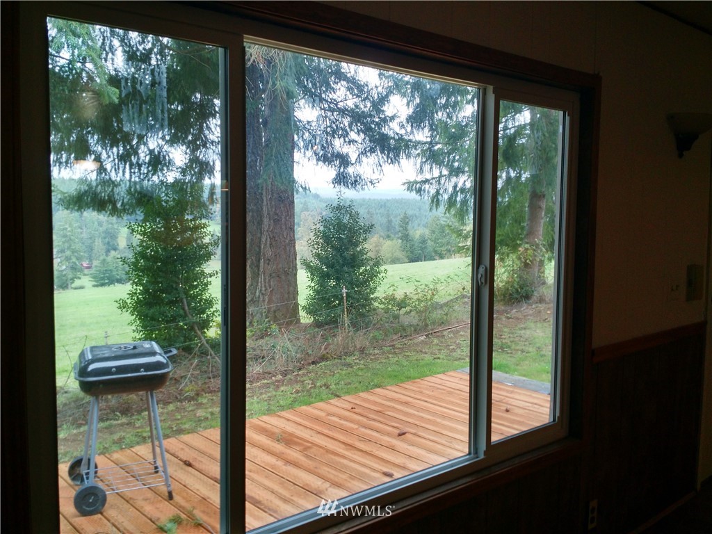 150 Nix Road Chehalis, WA 98532 - Photo 11 of 13 a view of backyard from balcony